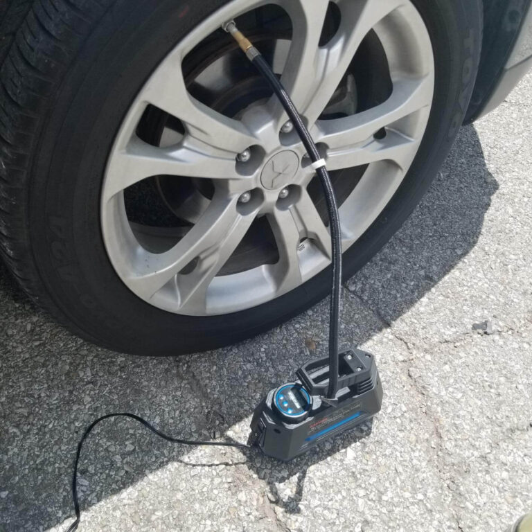 AstroAI portable air pump for car tire